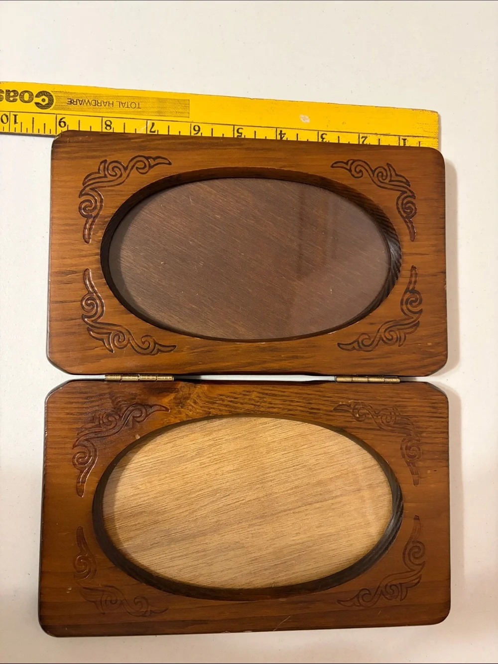 Vintage 80’s dark wood bi-fold Oval opening Frame corner scrollwork brass hinges